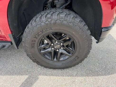Used 2022 Chevrolet Silverado 1500 LT Trail Boss w/ Bed Protection Package AWD/4WD image 4