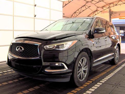 Used 2018 INFINITI QX60 Luxe w/ Premium Plus Package image 3