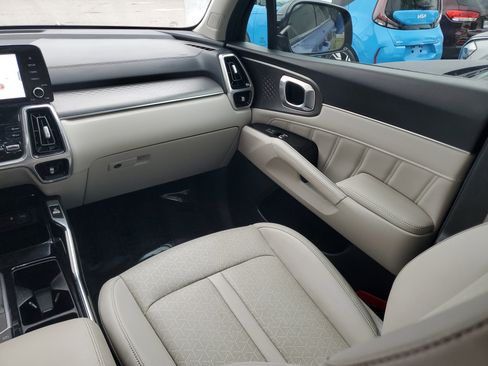 Used 2023 Kia Sorento SX image 14