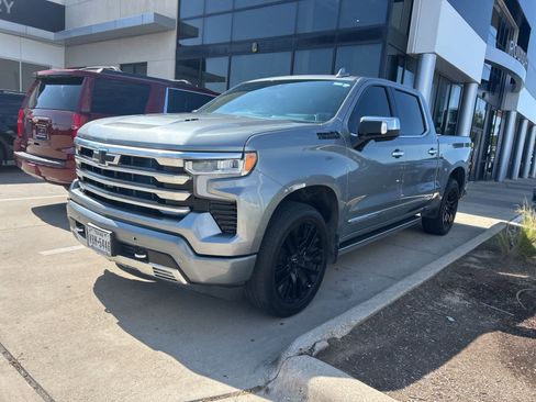 Used 2023 Chevrolet Silverado 1500 High Country w/ Technology Package AWD/4WD image 1