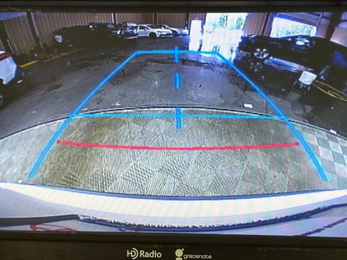 Used 2014 Toyota Highlander XLE image 31