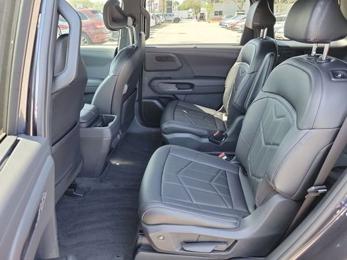 New 2027 Kia Telluride SX X-Line AWD/4WD image 17