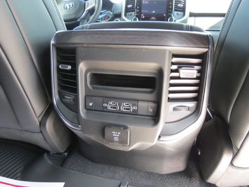 Used 2025 RAM 1500 Laramie w/ Sport Appearance Package AWD/4WD image 25