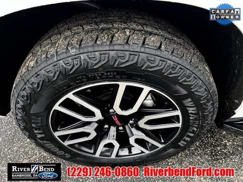 Used 2023 GMC Yukon XL AT4 image 42