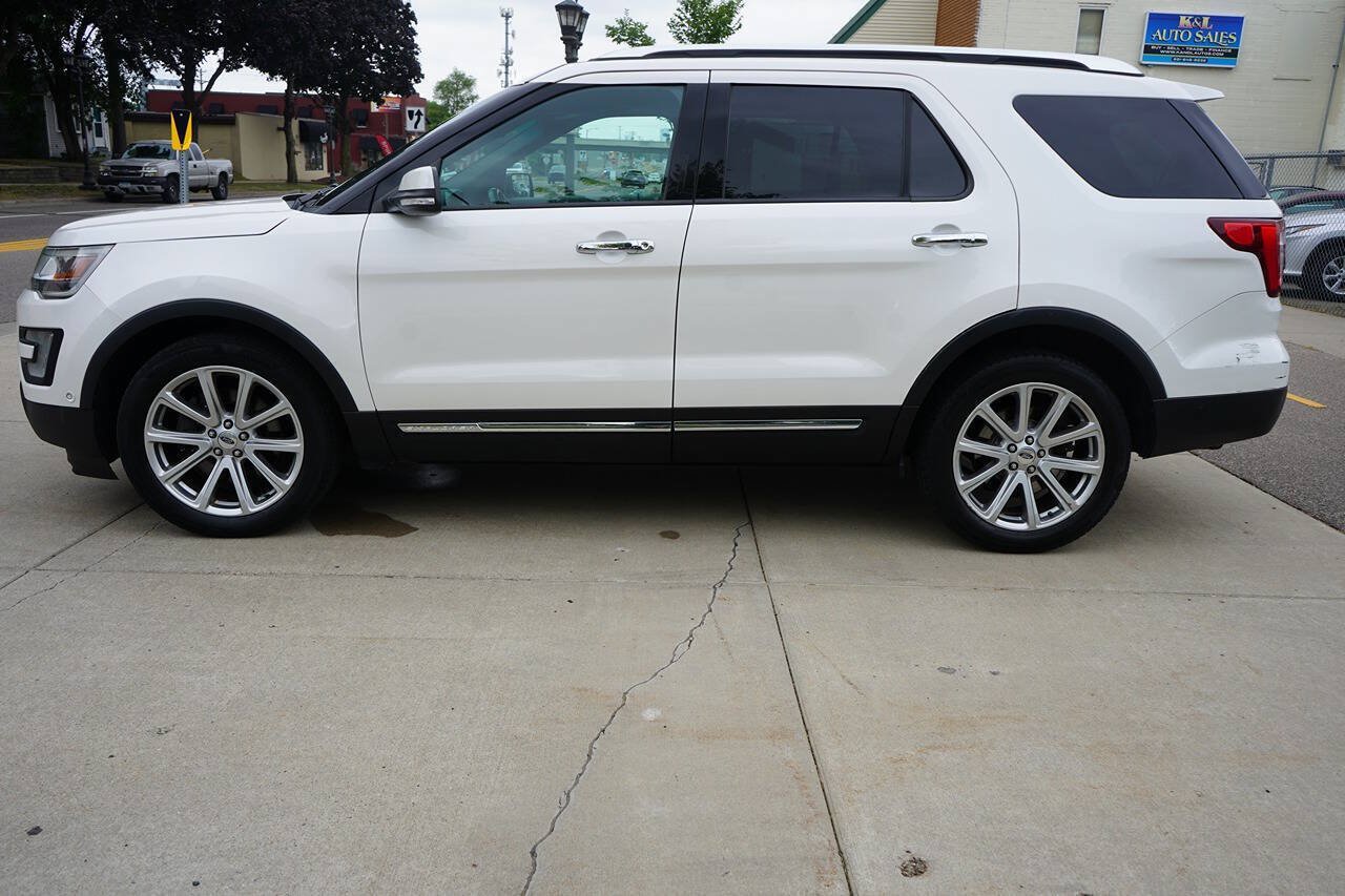 Used 2016 Ford Explorer Limited w/ Equipment Group 301A AWD/4WD image 7