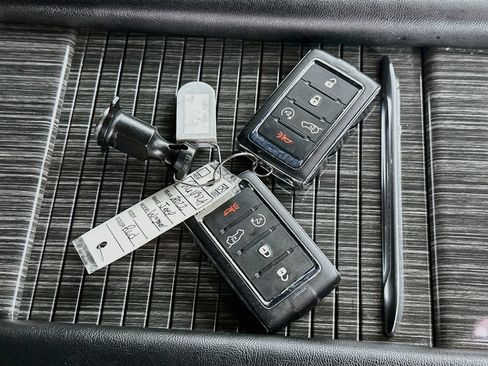 Used 2022 Jeep Wagoneer Series II AWD/4WD image 35