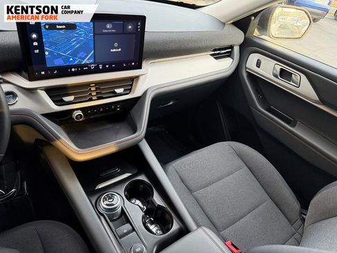 Used 2025 Ford Explorer Active image 24
