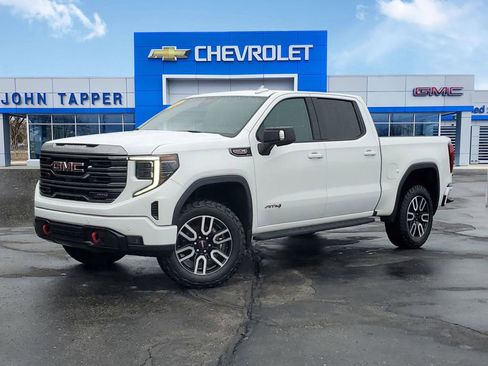 Used 2022 GMC Sierra 1500 AT4 w/ AT4 Premium Package image 1