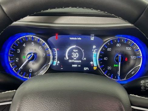 Used 2025 Chrysler Pacifica Select image 16