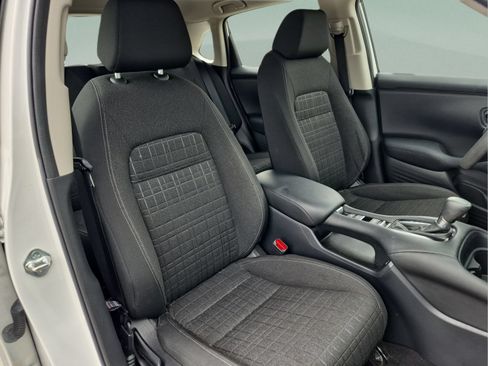 Certified 2024 Honda HR-V LX image 19