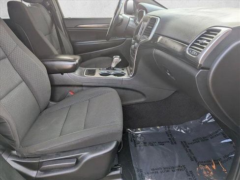 Used 2021 Jeep Grand Cherokee Laredo image 20