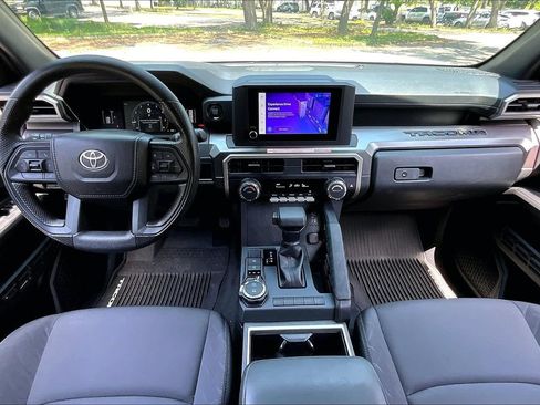 Used 2025 Toyota Tacoma SR5 AWD/4WD image 7