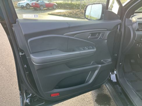 Used 2023 Honda Passport EX-L image 17