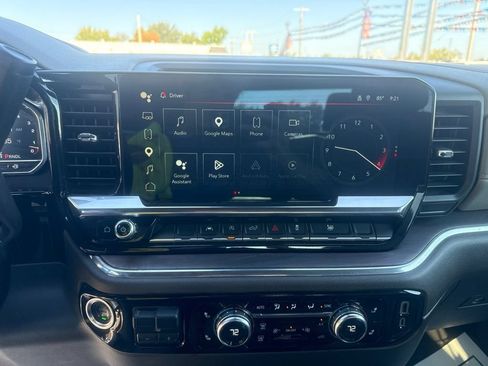 Used 2025 GMC Sierra 1500 SLT AWD/4WD image 19