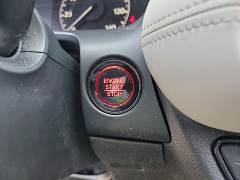 Used 2023 Honda HR-V LX image 32
