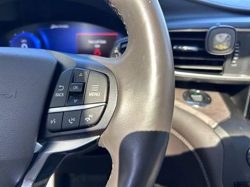 Used 2020 Ford Explorer Platinum w/ Premium Technology Package image 15