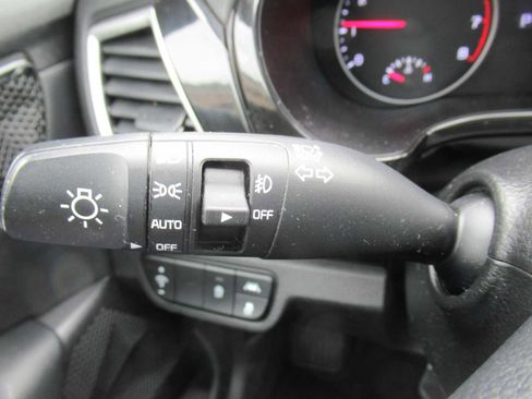 Used 2023 Kia Seltos EX image 23