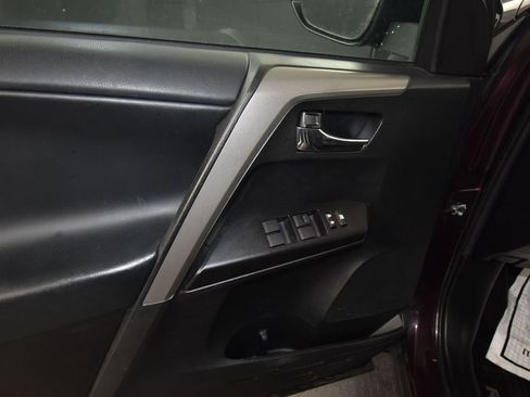 Used 2018 Toyota RAV4 XLE image 14