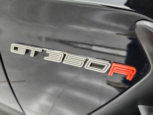 Used 2016 Ford Mustang Shelby GT350R w/ GT350R Equipment Group 920A image 29