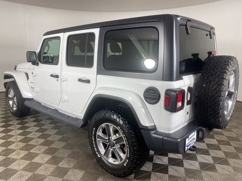 Used 2019 Jeep Wrangler Unlimited Sahara image 25