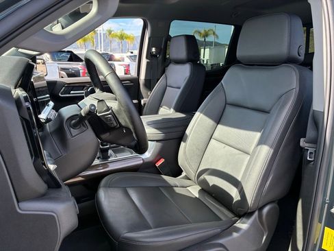 Used 2025 Chevrolet Silverado 1500 LT Trail Boss w/ Convenience Package II image 12