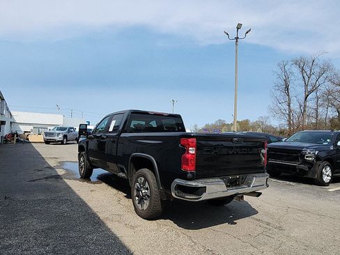 Used 2024 Chevrolet Silverado 2500 LT image 3