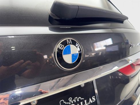 Used 2021 BMW X7 xDrive40i w/ Premium Package image 21