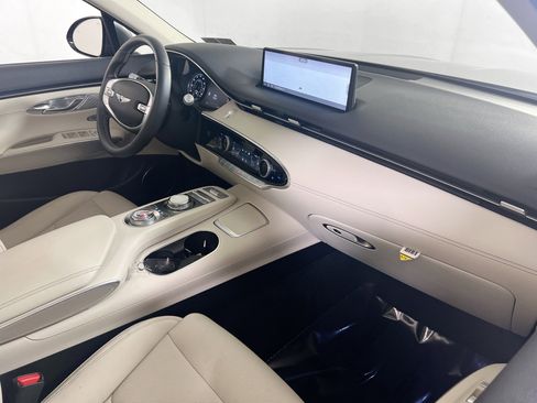 Used 2023 Genesis GV70 2.5T w/ Select Package image 29