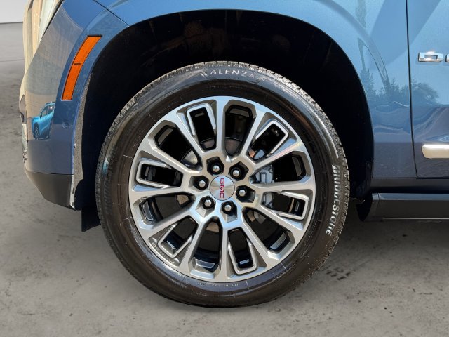 Certified 2026 GMC Yukon XL Denali w/ Sun & Power Step Package AWD/4WD image 9
