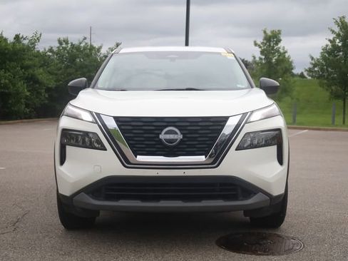 Used 2023 Nissan Rogue S AWD/4WD image 3
