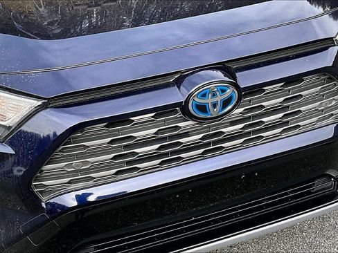 Used 2020 Toyota RAV4 XSE image 28