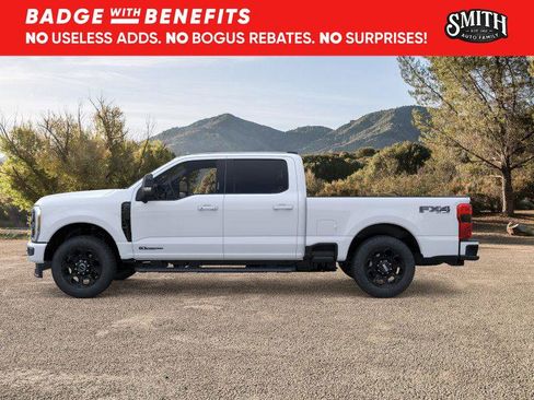New 2026 Ford F250 Lariat w/ Black Appearance Package image 4
