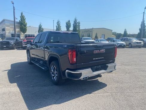 Used 2022 GMC Sierra 1500 SLT w/ SLT Premium Package AWD/4WD image 4