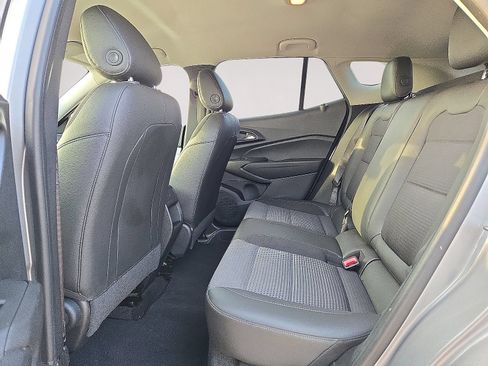 Used 2025 Chevrolet Trax LT w/ Driver Confidence Package FWD image 15
