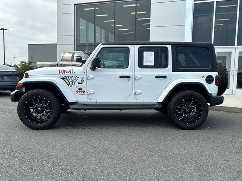 Used 2020 Jeep Wrangler Unlimited Sahara AWD/4WD image 4