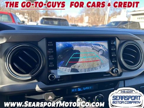 Used 2022 Toyota Tacoma TRD Off-Road image 10