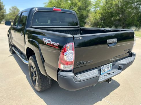 Used 2014 Toyota Tacoma PreRunner w/ TRD Sport Package RWD image 7