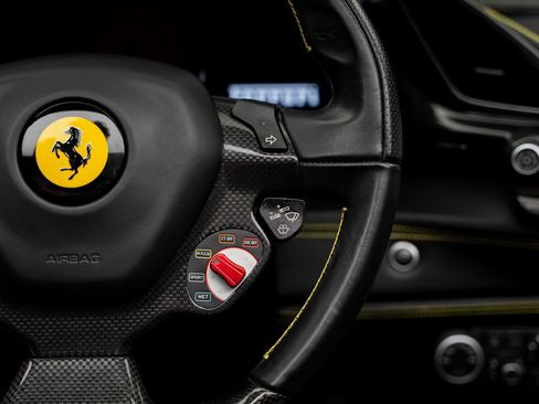 Used 2017 Ferrari 488 Spider RWD image 39