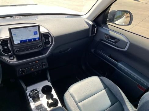 Used 2023 Ford Bronco Sport Outer Banks w/ Tech Package AWD/4WD image 13