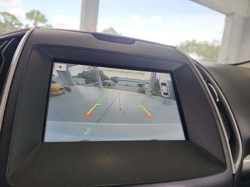 Used 2016 Ford Edge SEL w/ Equipment Group 201A AWD/4WD image 28