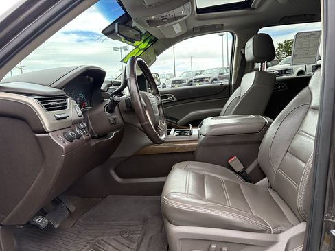 Used 2019 GMC Yukon XL Denali w/ Open Road Package AWD/4WD image 18
