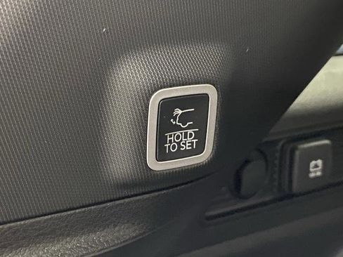 New 2026 Jeep Grand Cherokee Altitude image 16