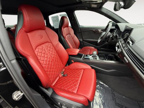 Used 2022 Audi S4 Premium Plus w/ Premium Plus Package image 19