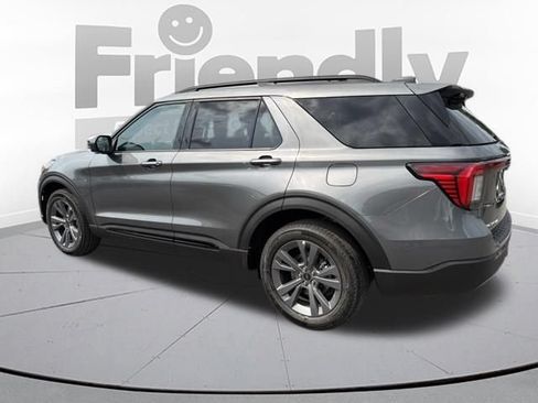 Used 2026 Ford Explorer Active w/ Active Comfort Package AWD/4WD image 4