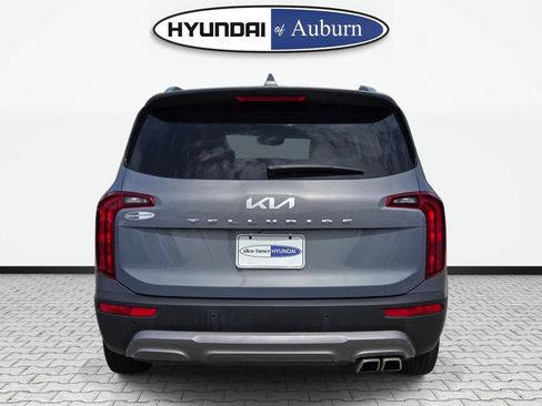 Used 2022 Kia Telluride S FWD image 6