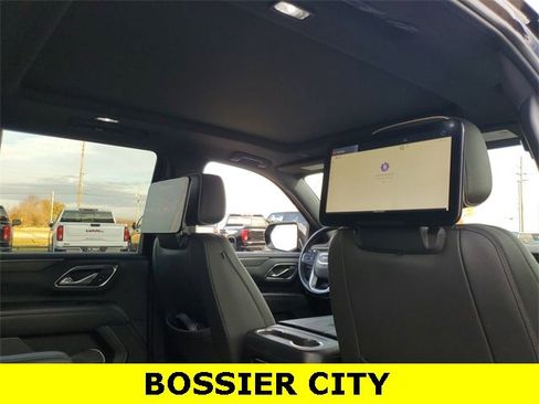 Used 2022 GMC Yukon SLT w/ SLT Luxury Package image 36