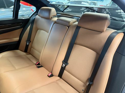 Used 2013 BMW 750i xDrive image 31