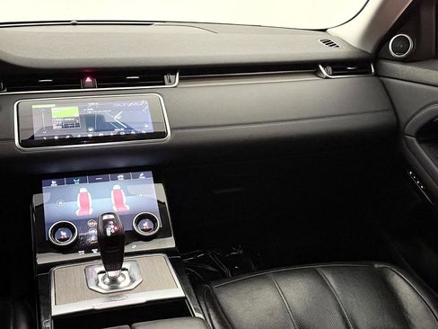 Used 2020 Land Rover Range Rover Evoque SE image 28
