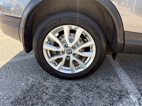 Certified 2020 Nissan Rogue Sport SV w/ All-Weather Package AWD/4WD image 27