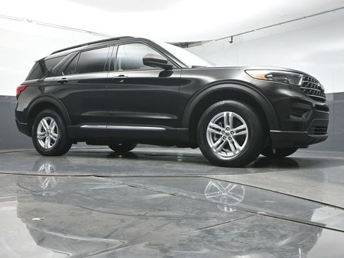 Used 2020 Ford Explorer XLT w/ Comfort Package image 36